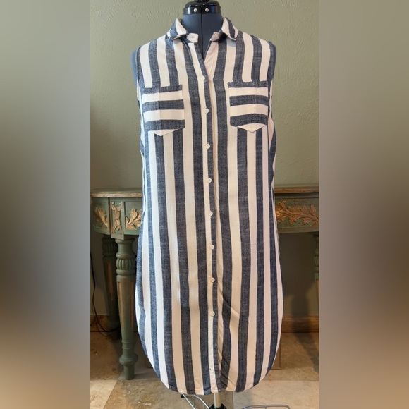 Hope & Harlow Dresses & Skirts - Hope & Harlow  Button  Dress , Mídi, Size 14